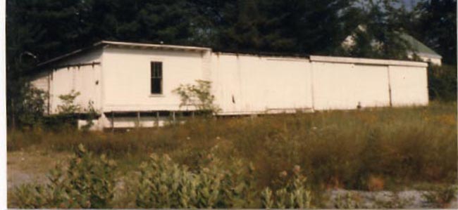 Supply building